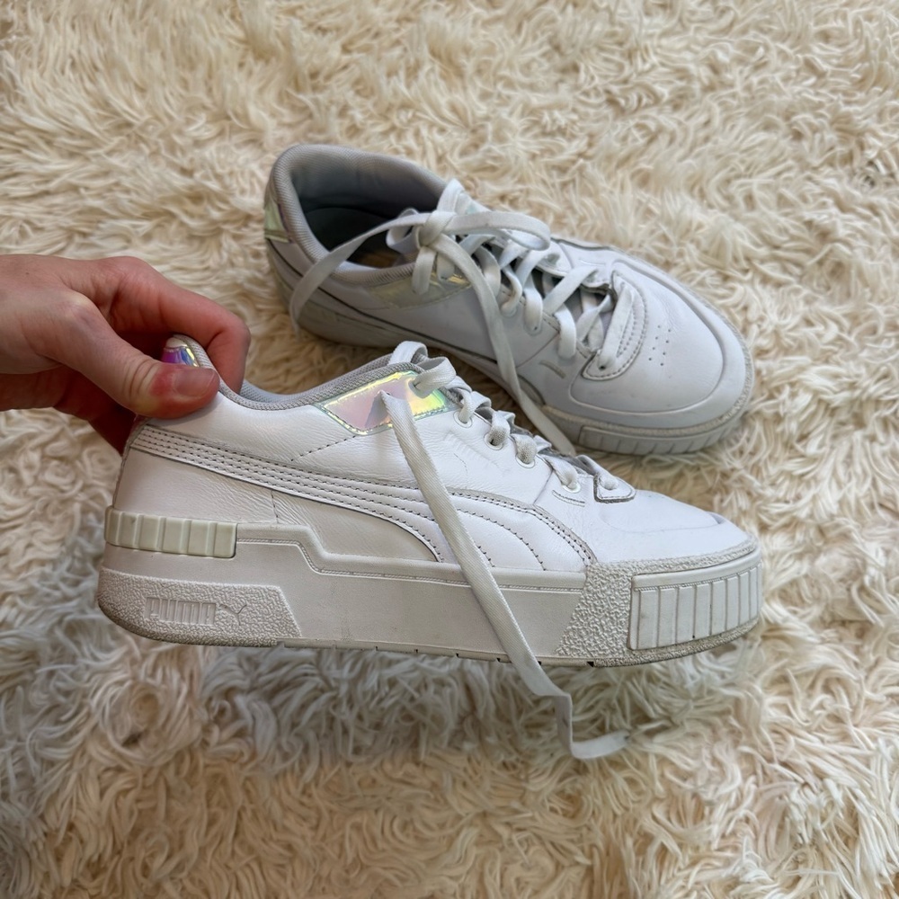 PUMA Cali sports glow Women’s White Leather Sneakers Holographic Detail Size 8 - Picture 8 of 9